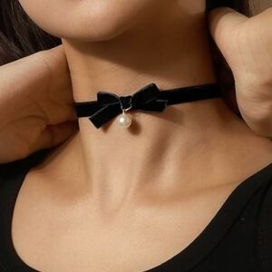 NEW Black Coquette Style Velvet Ribbon Choker Necklace w/ Bow & Pearl